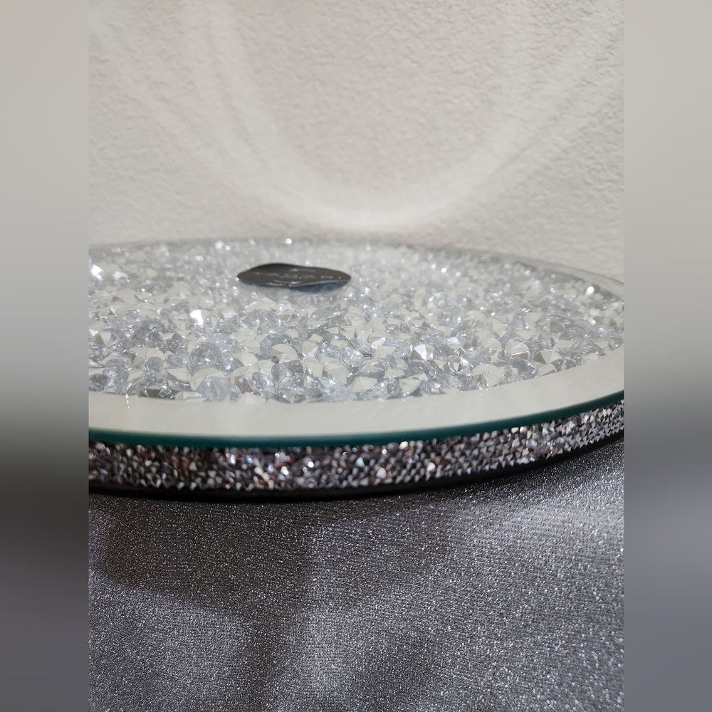 Tahari lazy Susan 16 inch